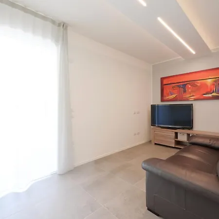 Baia Blu ليدو دي يسولو